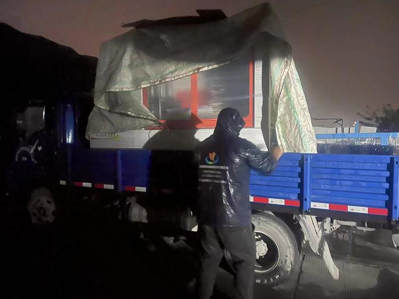 【江西】冒雨發(fā)貨，客戶回購的鋁型材切割機(jī)SDY-QFB505分離式